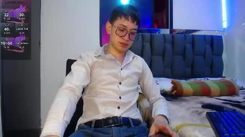 Snapshot of twink_daren chatting on February 24, 5:31 pm Mr Daren online show from February 24, 5:31 pm