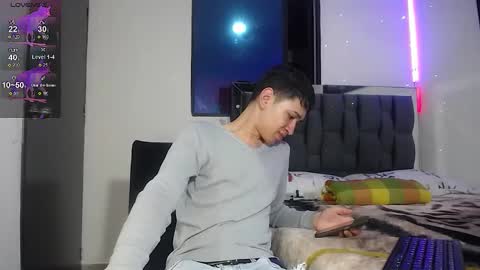 Snapshot of twink_daren chatting on February 27, 5:36 pm Mr Daren online show from February 27, 5:36 pm