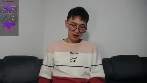 Snapshot of twink_daren chatting on March 6, 6:05 pm Mr Daren online show from March 6, 6:05 pm