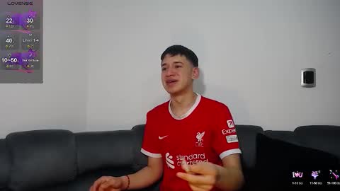 Snapshot of twink_daren chatting on March 8, 12:22 am Mr Daren online show from March 8, 12:22 am