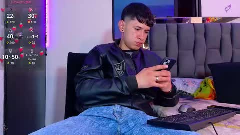 Snapshot of twink_daren chatting on September 9, 4:50 pm Mr Daren online show from September 9, 4:50 pm