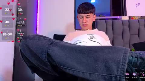 Snapshot of twink_daren chatting on September 11, 5:02 pm Mr Daren online show from September 11, 5:02 pm