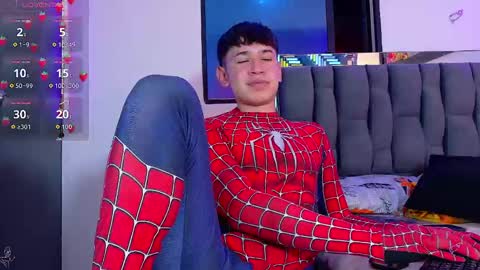 Snapshot of twink_daren chatting on September 12, 5:35 pm Mr Daren online show from September 12, 5:35 pm