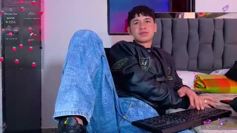 Snapshot of twink_daren chatting on September 17, 6:53 pm Mr Daren online show from September 17, 6:53 pm