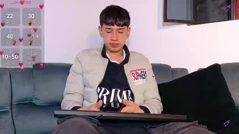 Snapshot of twink_daren chatting on September 30, 5:07 pm Mr Daren online show from September 30, 5:07 pm