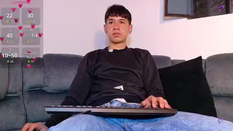 Snapshot of twink_daren chatting on October 2, 5:31 pm Mr Daren online show from October 2, 5:31 pm