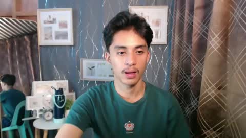 Snapshot of twink_hairyass69 chatting on December 29, 8:00 am Aladin online show from December 29, 8:00 am