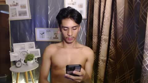 Snapshot of twink_hairyass69 chatting on January 6, 1:30 pm Aladin online show from January 6, 1:30 pm