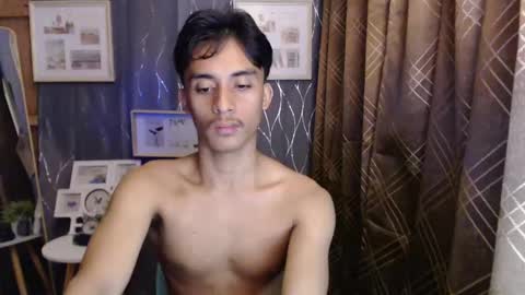 Snapshot of twink_hairyass69 chatting on January 8, 5:59 pm Aladin online show from January 8, 5:59 pm