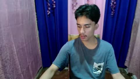 Snapshot of twink_hairyass69 chatting on October 1, 5:41 pm Aladin online show from October 1, 5:41 pm