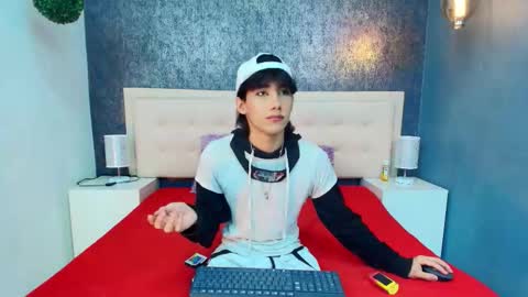 twinslovers_ online show from October 9, 8:51 pm