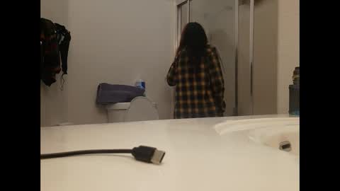 Snapshot of twistedlilpunk chatting on March 5, 7:49 am twistedlilpunk online show from March 5, 7:49 am