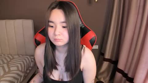 Snapshot of twitty_kiki chatting on March 5, 3:24 am Kiki online show from March 5, 3:24 am