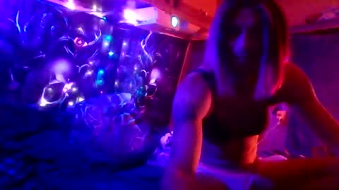 Snapshot of twiztidleeanna69 chatting on November 29, 7:00 am Tintilizing Excitement online show from November 29, 7:00 am