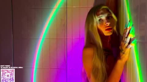 Molly and Nick online show from February 9, 4:22 pm