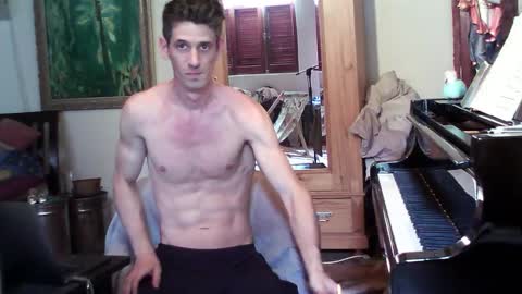 TobeBritta online show from December 5, 6:22 pm