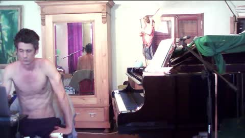 TobeBritta online show from February 1, 7:34 pm