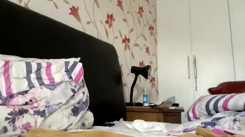 Snapshot of twoheaven chatting on December 2, 1:17 pm Twoheaven online show from December 2, 1:17 pm