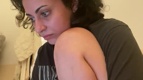 Snapshot of twonobodies chatting on December 16, 8:58 pm im Nobody online show from December 16, 8:58 pm