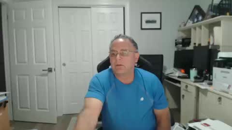 Twopeopleinlove online show from October 11, 12:26 pm