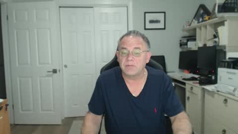 Twopeopleinlove online show from January 9, 11:13 am