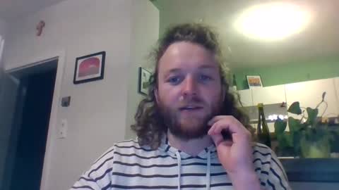 tworoardsdiverge online show from March 4, 9:10 pm