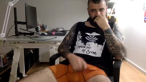 Snapshot of txalkan6060 chatting on February 22, 12:38 am txalkan6060 online show from February 22, 12:38 am