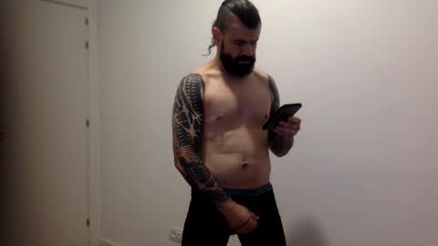 Snapshot of txalkan6060 chatting on February 25, 11:22 pm txalkan6060 online show from February 25, 11:22 pm