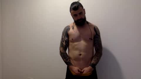 Snapshot of txalkan6060 chatting on February 27, 4:21 pm txalkan6060 online show from February 27, 4:21 pm