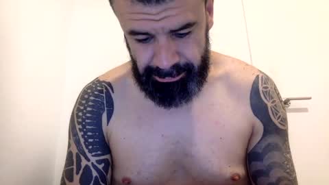 Snapshot of txalkan6060 chatting on March 2, 11:31 pm txalkan6060 online show from March 2, 11:31 pm