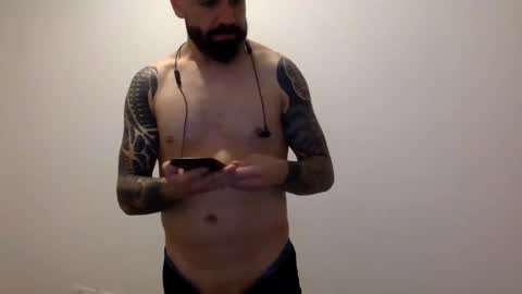 Snapshot of txalkan6060 chatting on March 8, 10:13 pm txalkan6060 online show from March 8, 10:13 pm