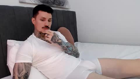 Snapshot of tyagodoll chatting on December 17, 6:14 pm tyagodoll online show from December 17, 6:14 pm