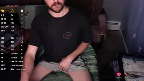 Snapshot of tyler4478 chatting on December 18, 6:03 pm tyler4478 online show from December 18, 6:03 pm