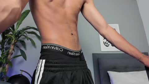 Tyler Fox online show from April 23, 10:01 pm