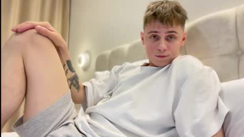 tyler_garrner online show from September 9, 3:33 pm