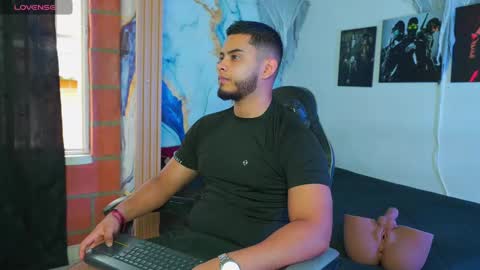 Tyler online show from November 7, 9:15 pm