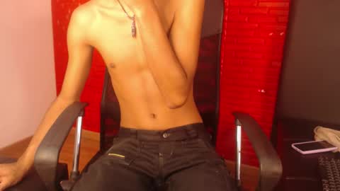 Snapshot of tyler_wolf_1 chatting on October 7, 11:18 am tyler_wolf_1 online show from October 7, 11:18 am
