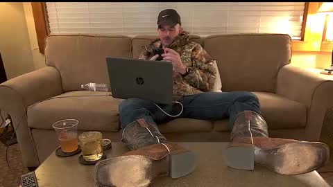 TylerLogan813 online show from September 10, 4:01 am