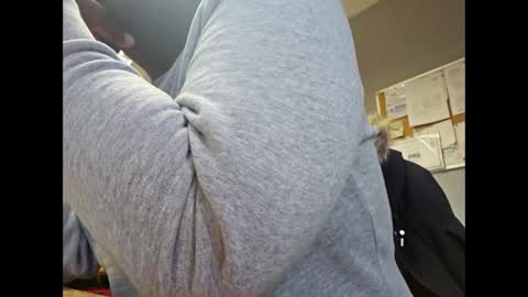 Snapshot of tyroneall chatting on December 4, 2:15 pm tyroneall online show from December 4, 2:15 pm