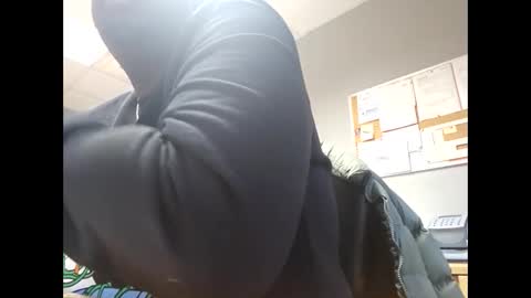 Snapshot of tyroneall chatting on December 23, 3:01 pm tyroneall online show from December 23, 3:01 pm