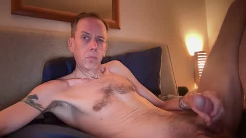 Snapshot of tyronev70 chatting on December 14, 9:58 am Ty online show from December 14, 9:58 am