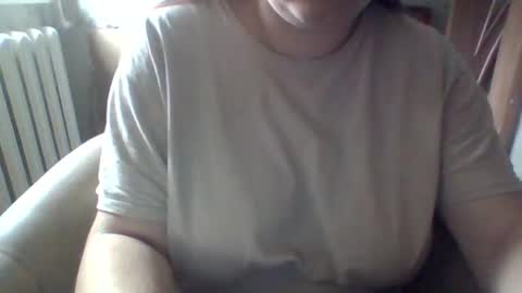 Snapshot of tyuoooy3 chatting on September 27, 7:24 am Tyuoooy3s online show from September 27, 7:24 am