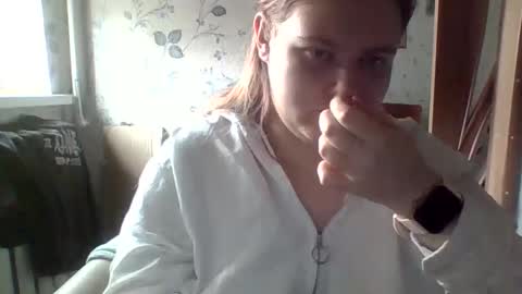 Snapshot of tyuoooy3 chatting on October 8, 8:12 am Tyuoooy3s online show from October 8, 8:12 am