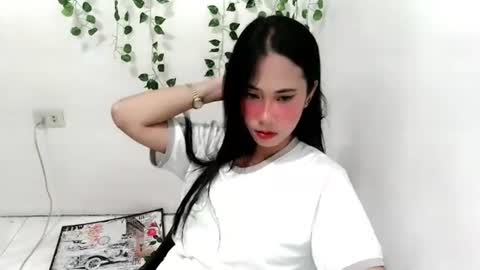 Snapshot of ube_halaya chatting on October 28, 6:21 pm Rona online show from October 28, 6:21 pm