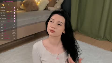 Snapshot of udelaborom chatting on February 11, 10:28 pm Lili online show from February 11, 10:28 pm