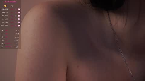 Snapshot of udelaborom chatting on February 21, 10:37 pm Lili online show from February 21, 10:37 pm