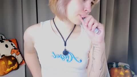 Polly online show from November 1, 3:25 pm