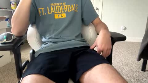 Love Lain online show from April 21, 3:39 pm