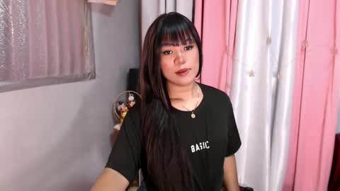 Snapshot of ugly_asianlover chatting on December 11, 9:41 am rechelle online show from December 11, 9:41 am