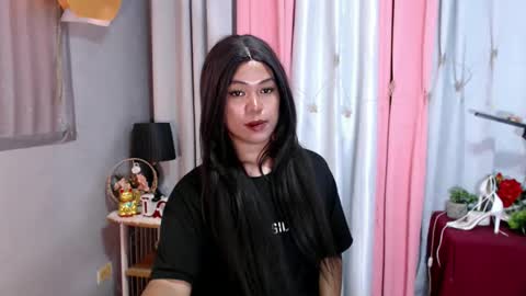 Snapshot of ugly_asianlover chatting on December 12, 8:32 pm rechelle online show from December 12, 8:32 pm